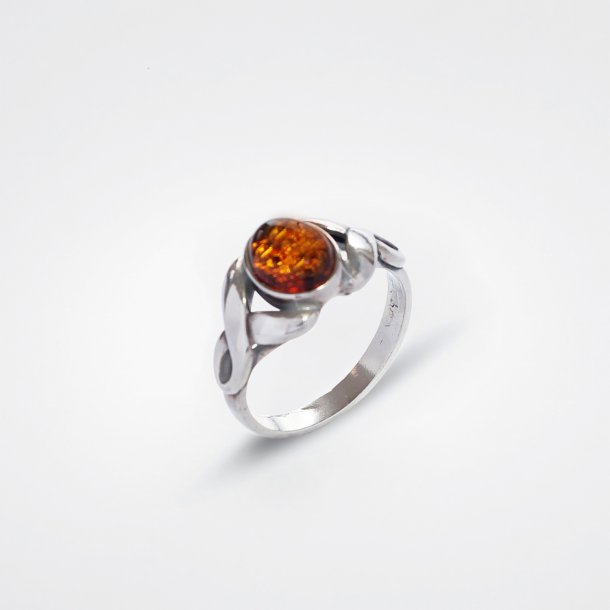 SLV RING MED COGNAC FARVET RAV